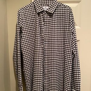 Mizzen and Main button down